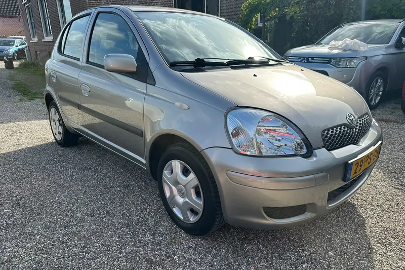 Toyota Yaris (2004)