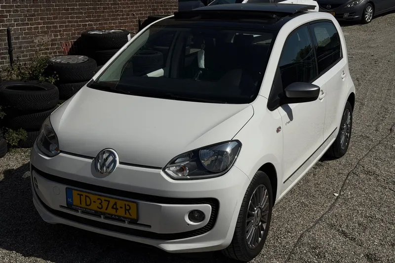 Volkswagen Up! (2013)