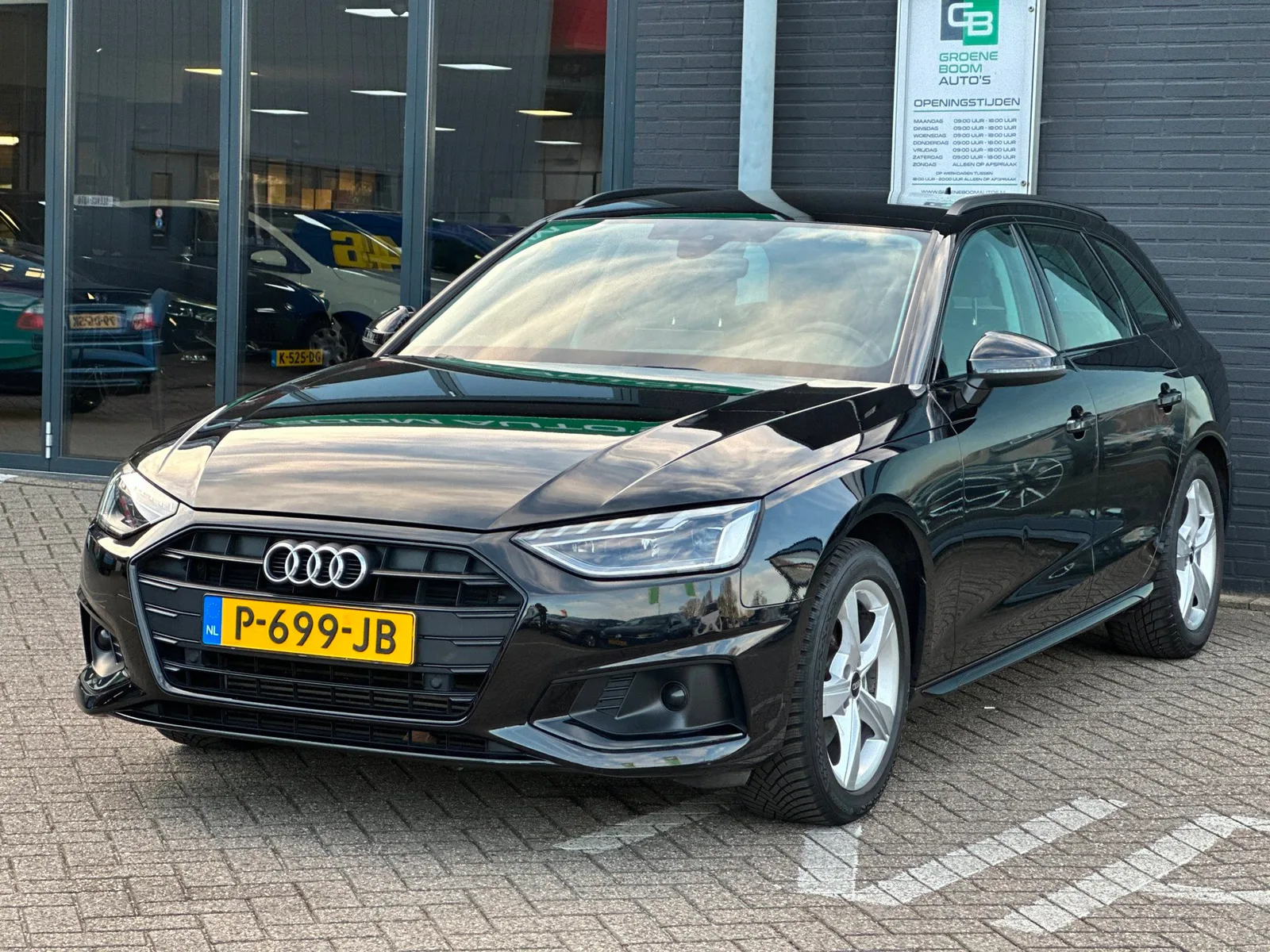 Audi A4 (2022) — foto 1