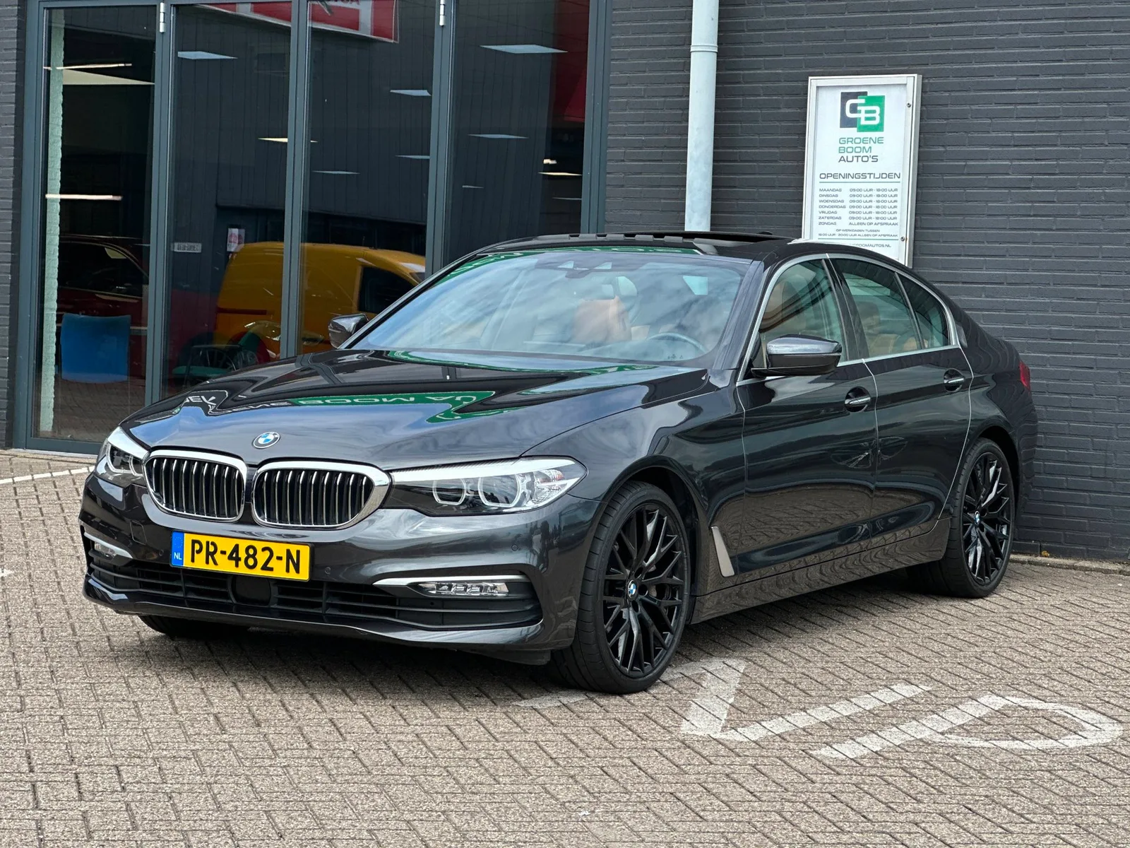 BMW 5-Serie (2017) — foto 1