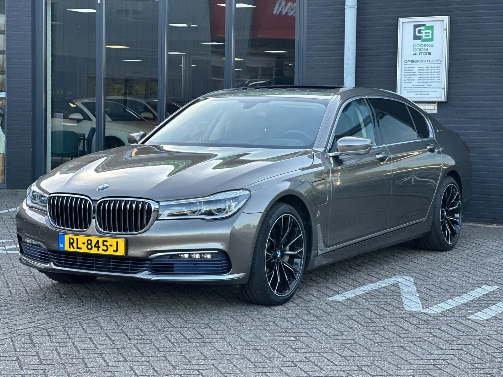 BMW 7-Serie (2018) — foto 1