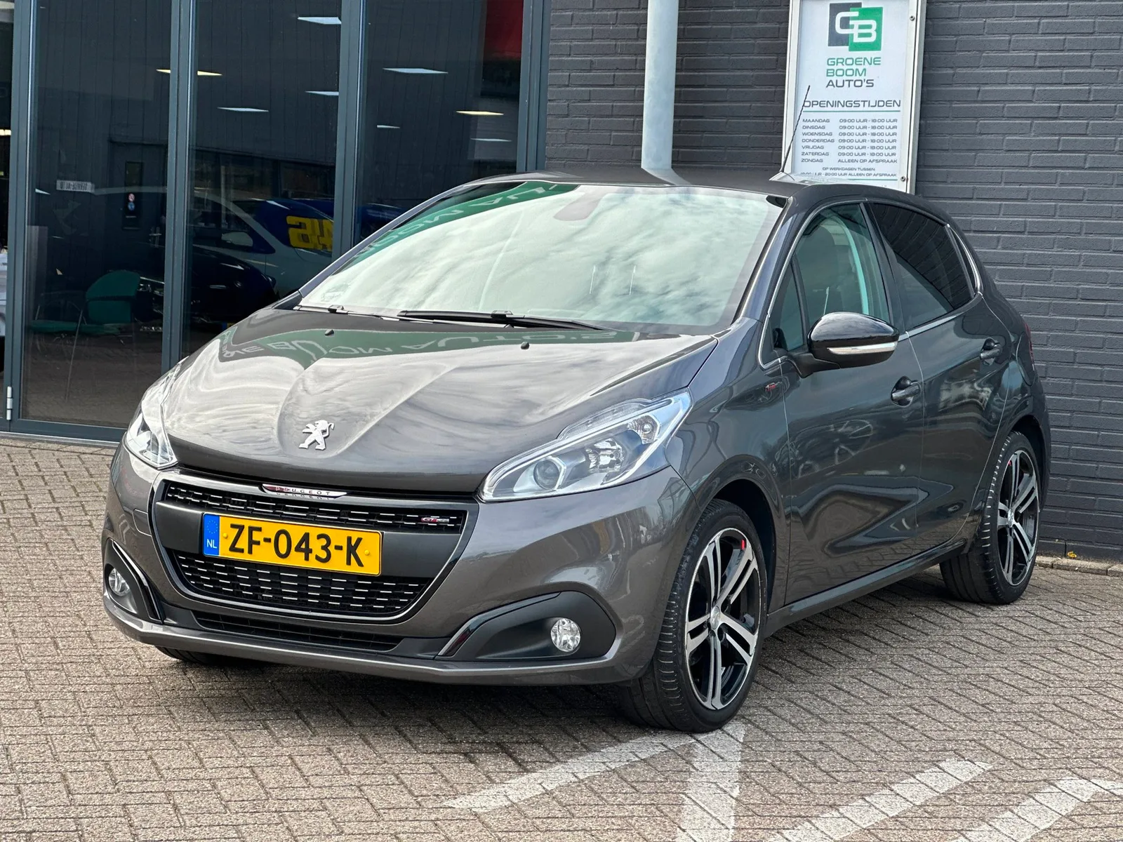 Peugeot 208 (2018) — foto 1