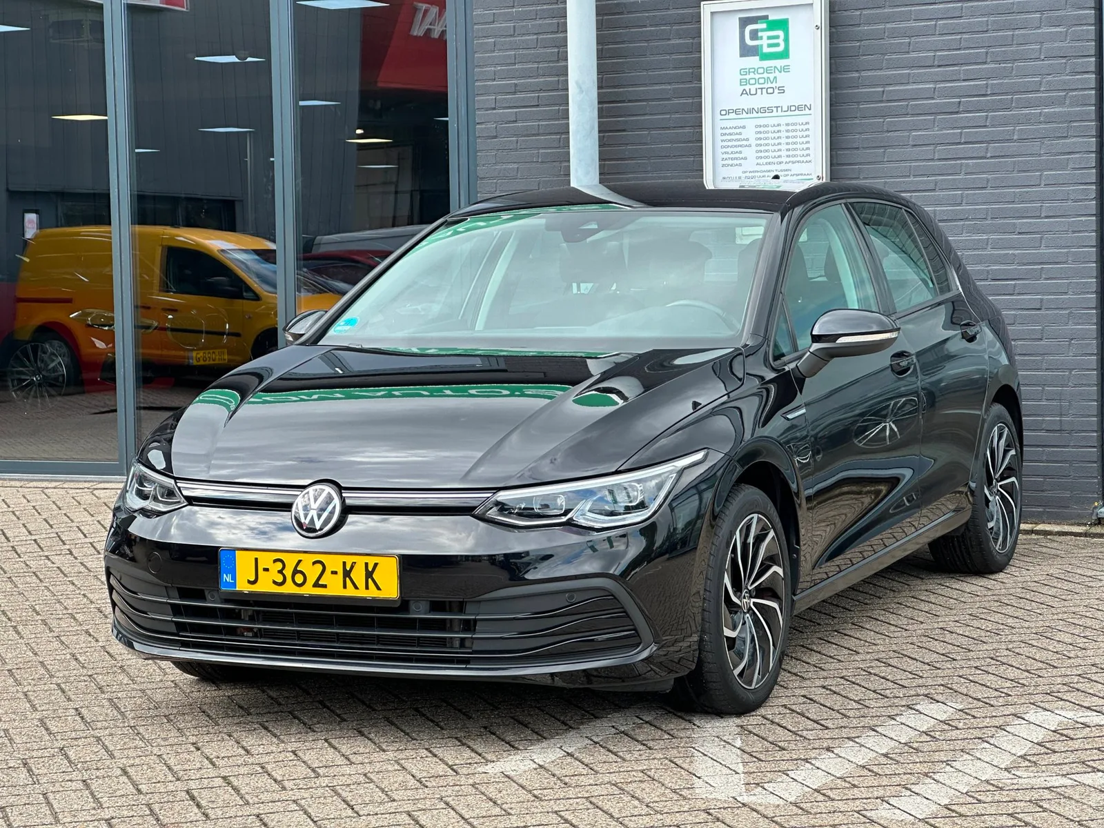 Volkswagen Golf (2020) — foto 1