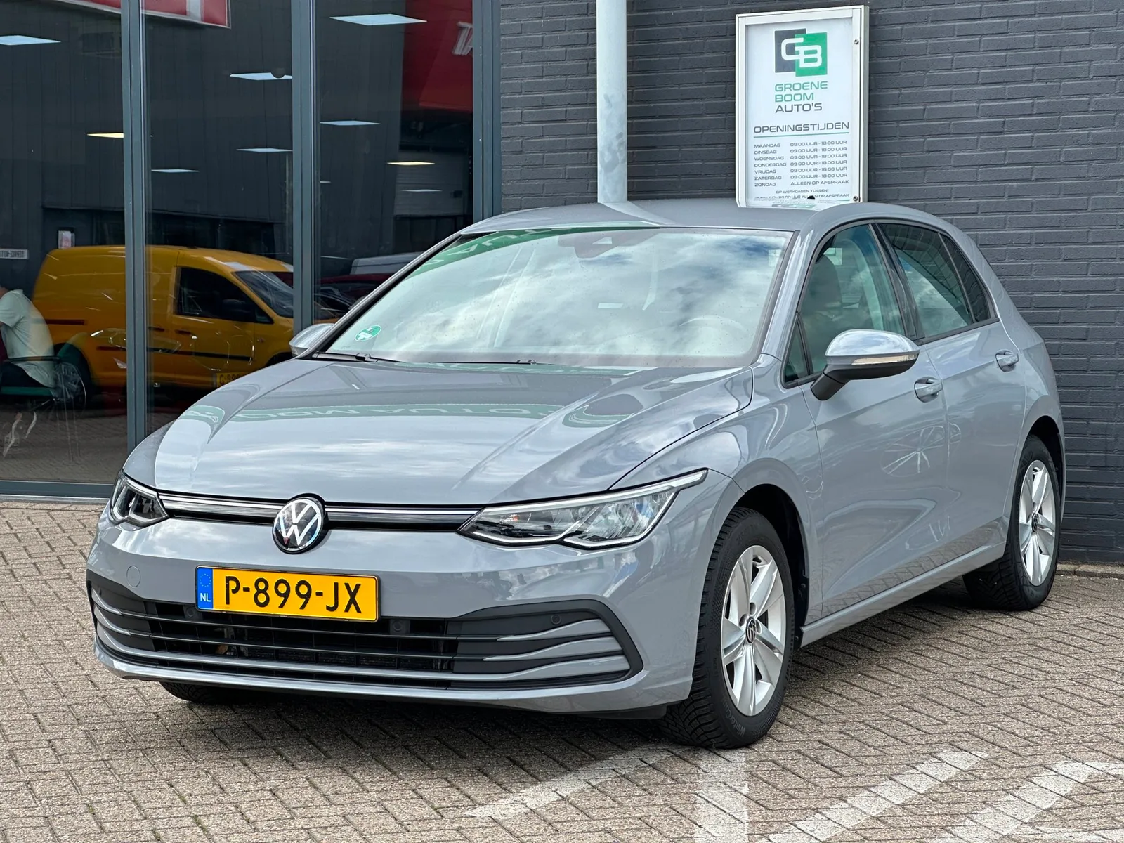 Volkswagen Golf (2022) — foto 1