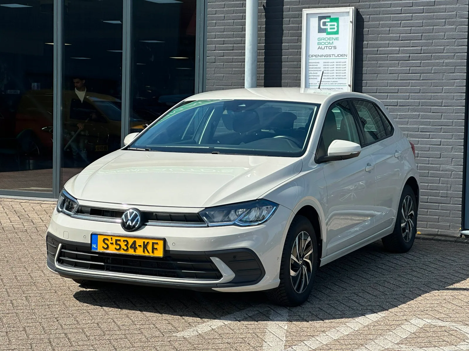 Volkswagen Polo (2023) — foto 1