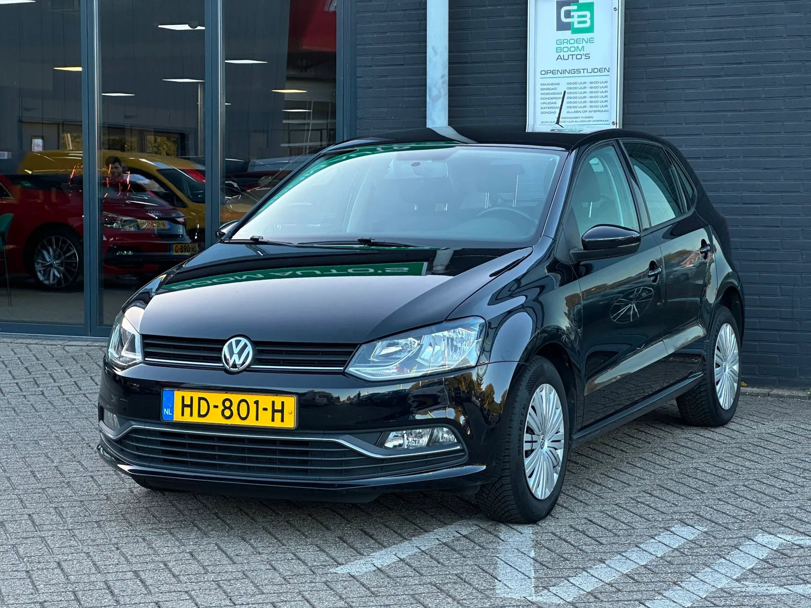 Volkswagen Polo (2015) — foto 1