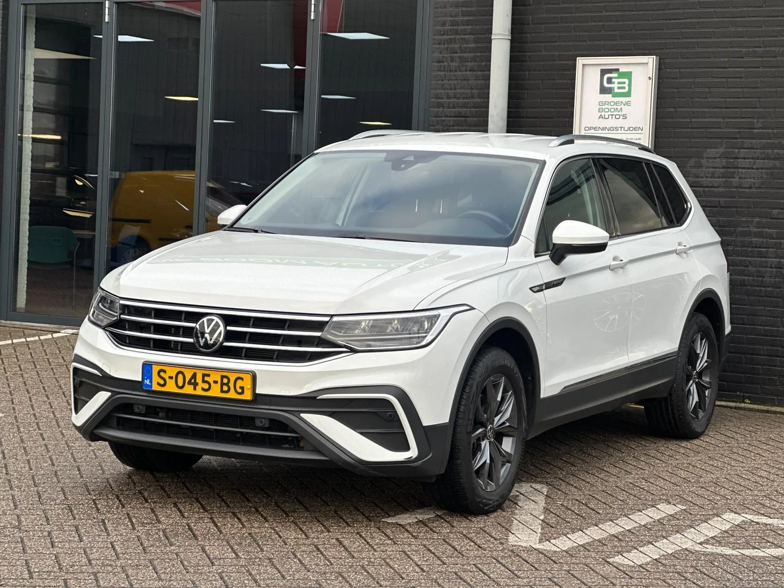 Volkswagen Tiguan (2023) — foto 1