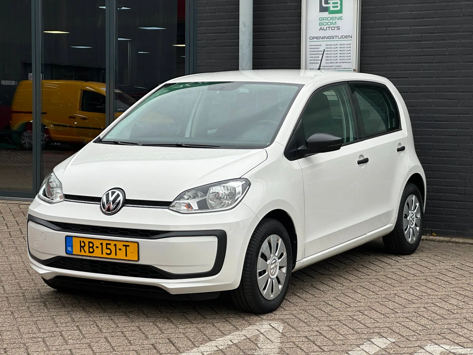 Volkswagen Up! (2017) — foto 1