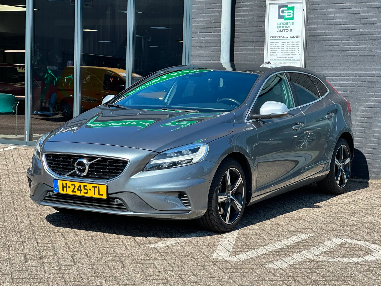 Volvo V40 (2020) — foto 1