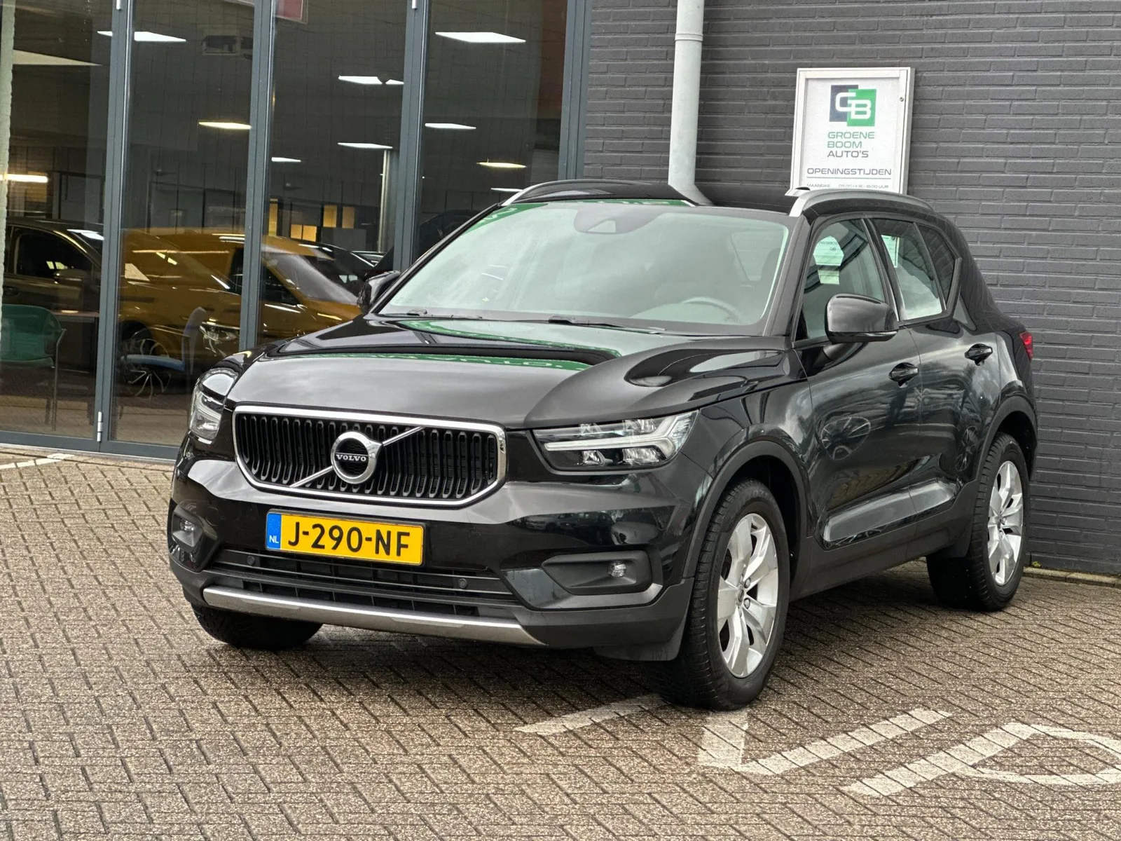 Volvo XC40 (2020) — foto 1