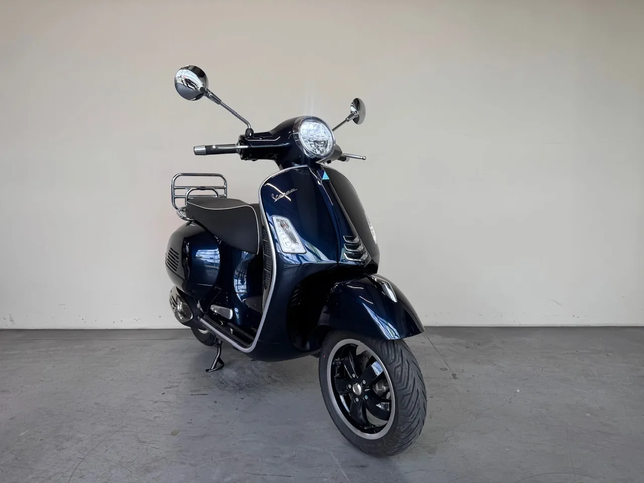 Vespa GTS 300 (2021) — foto 1