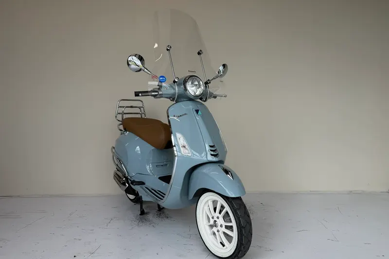 Vespa Primavera (2020)