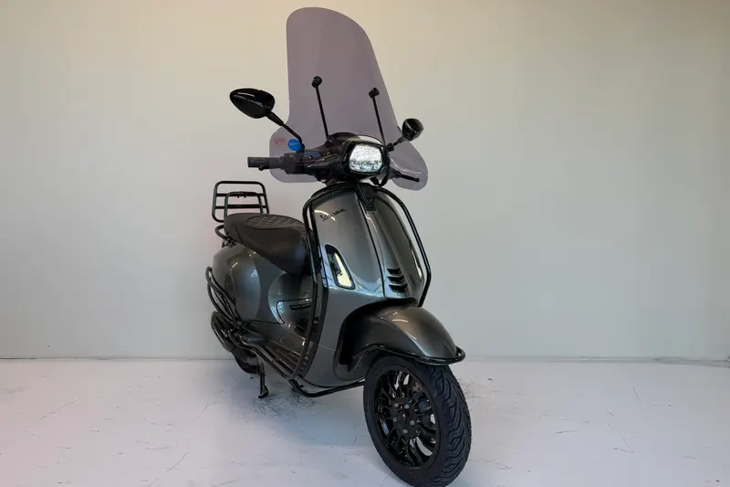 Vespa Sprint (2024)