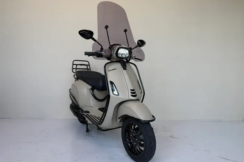 Vespa Sprint (2021)