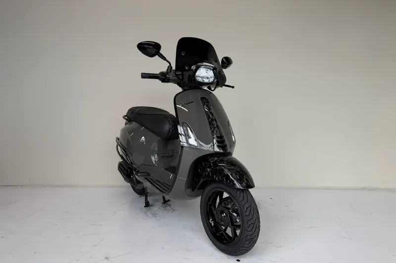 Vespa Sprint (2024)