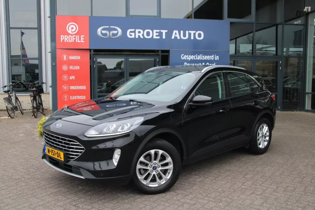 Ford Kuga (2021) — foto 1