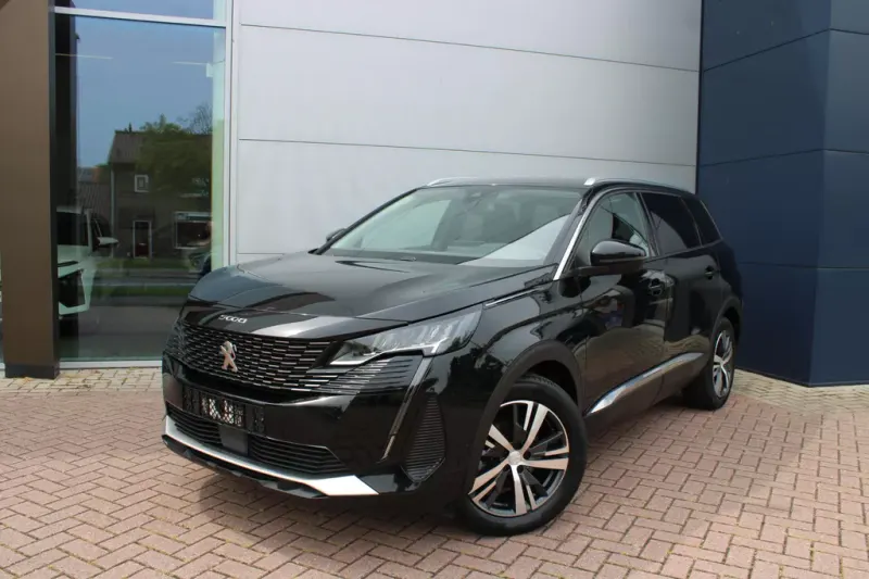 Peugeot 5008 (2022)