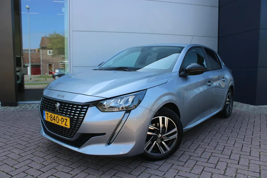 Peugeot 208 (2023) — foto 1