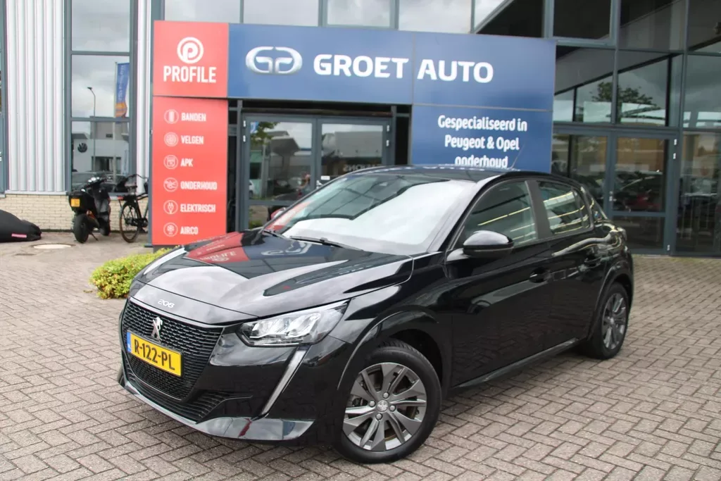 Peugeot e-208 (2022) — foto 1