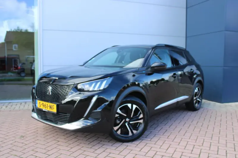Peugeot e-2008 (2023)
