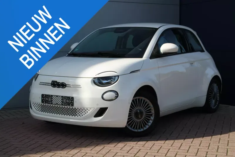 Fiat 500 (2024)