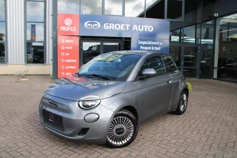 Fiat 500 (2024)