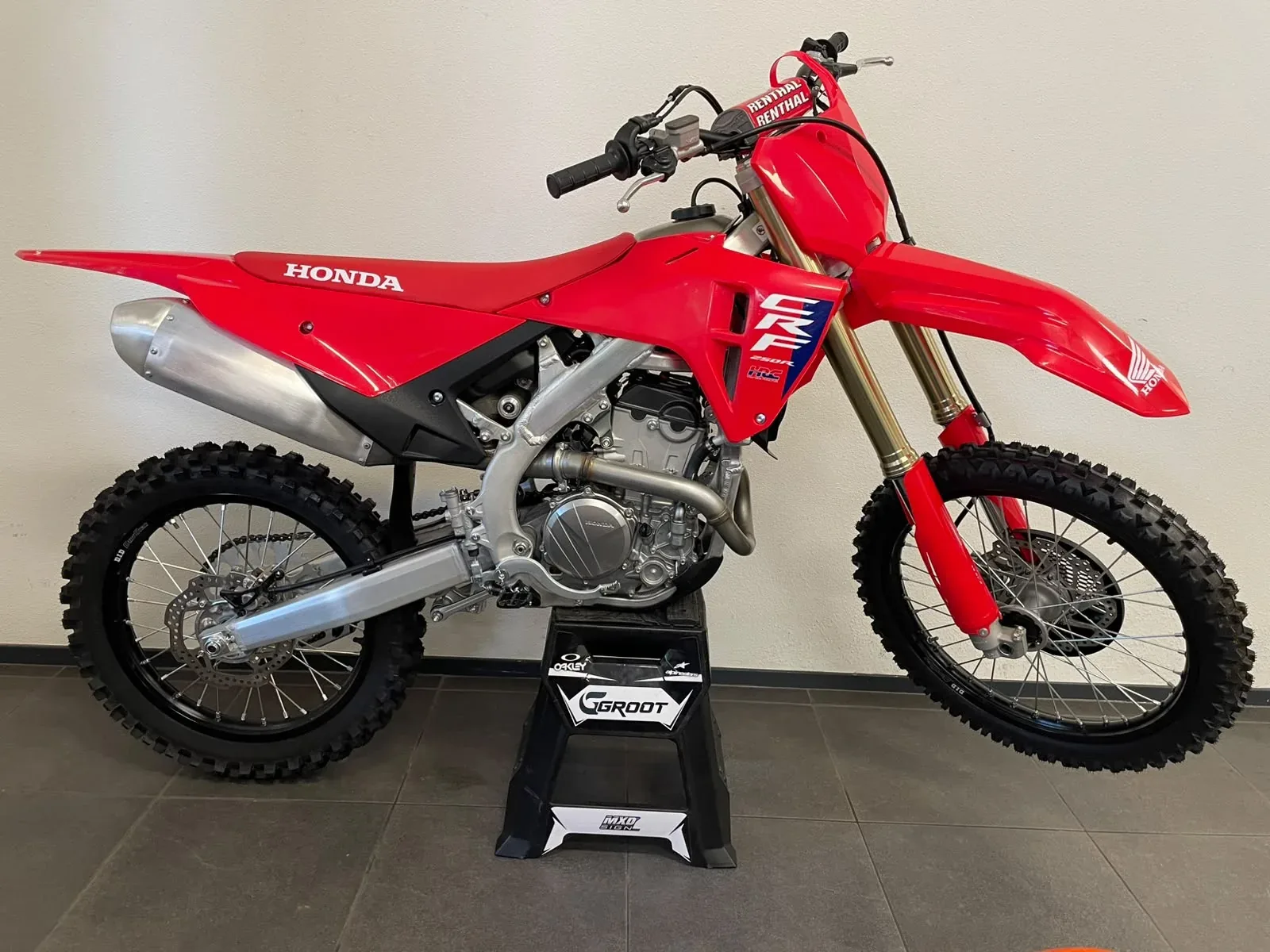 Honda CRF 250 R (2026) — foto 1
