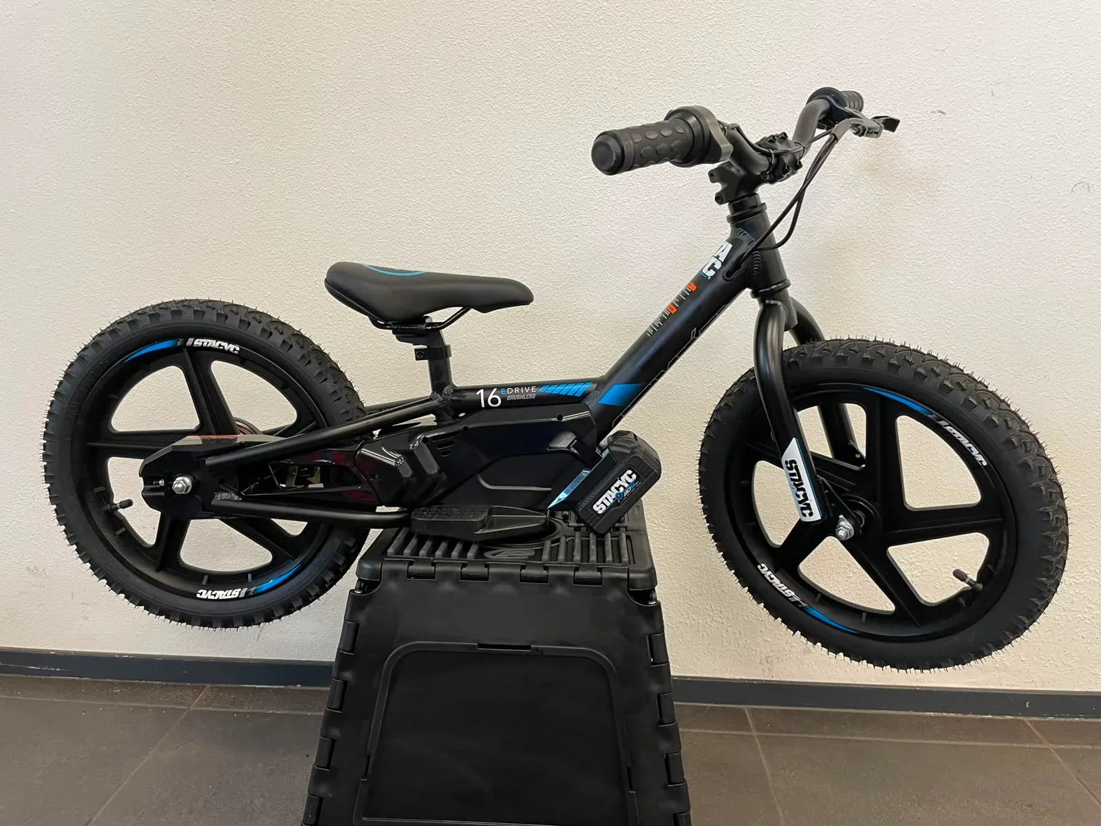 Stacyc Stacyc 16eDrive Loopfiets (2026) — foto 1
