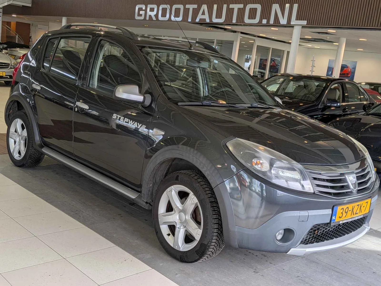 Dacia Sandero (2010) — foto 1