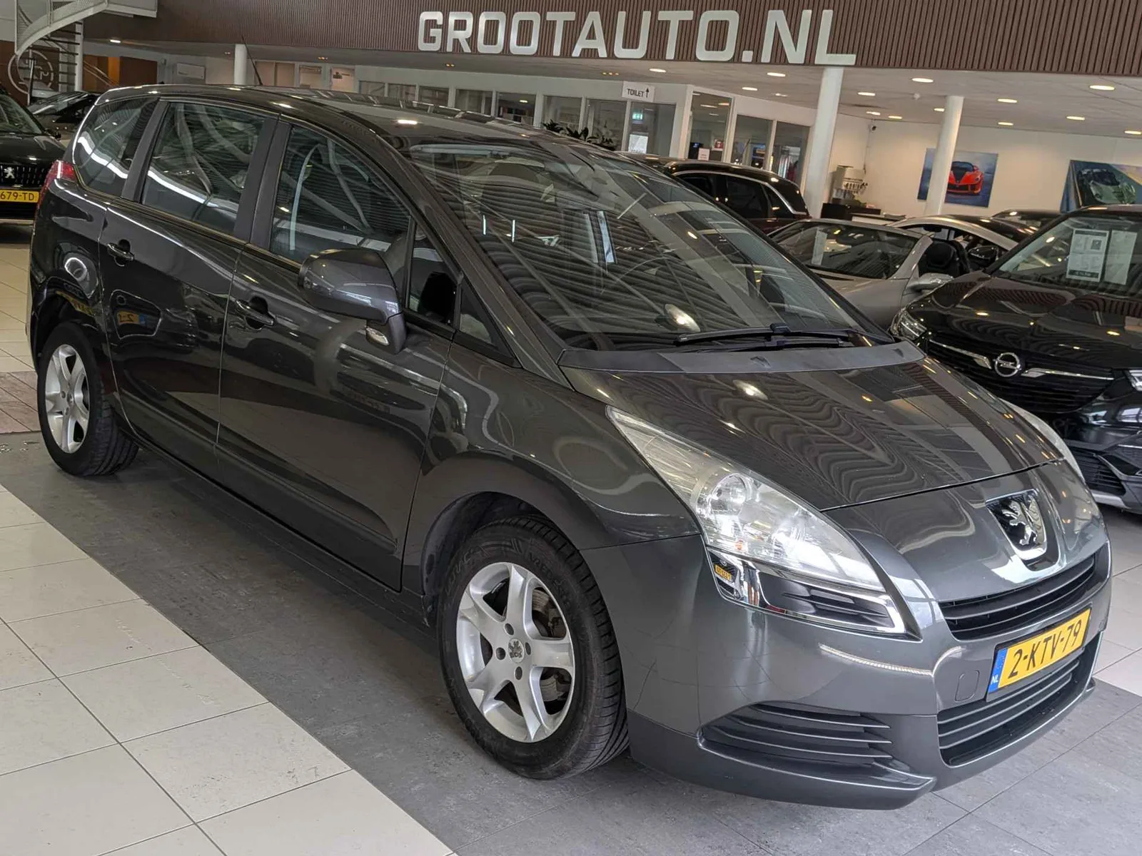 Peugeot 5008 (2013) — foto 1