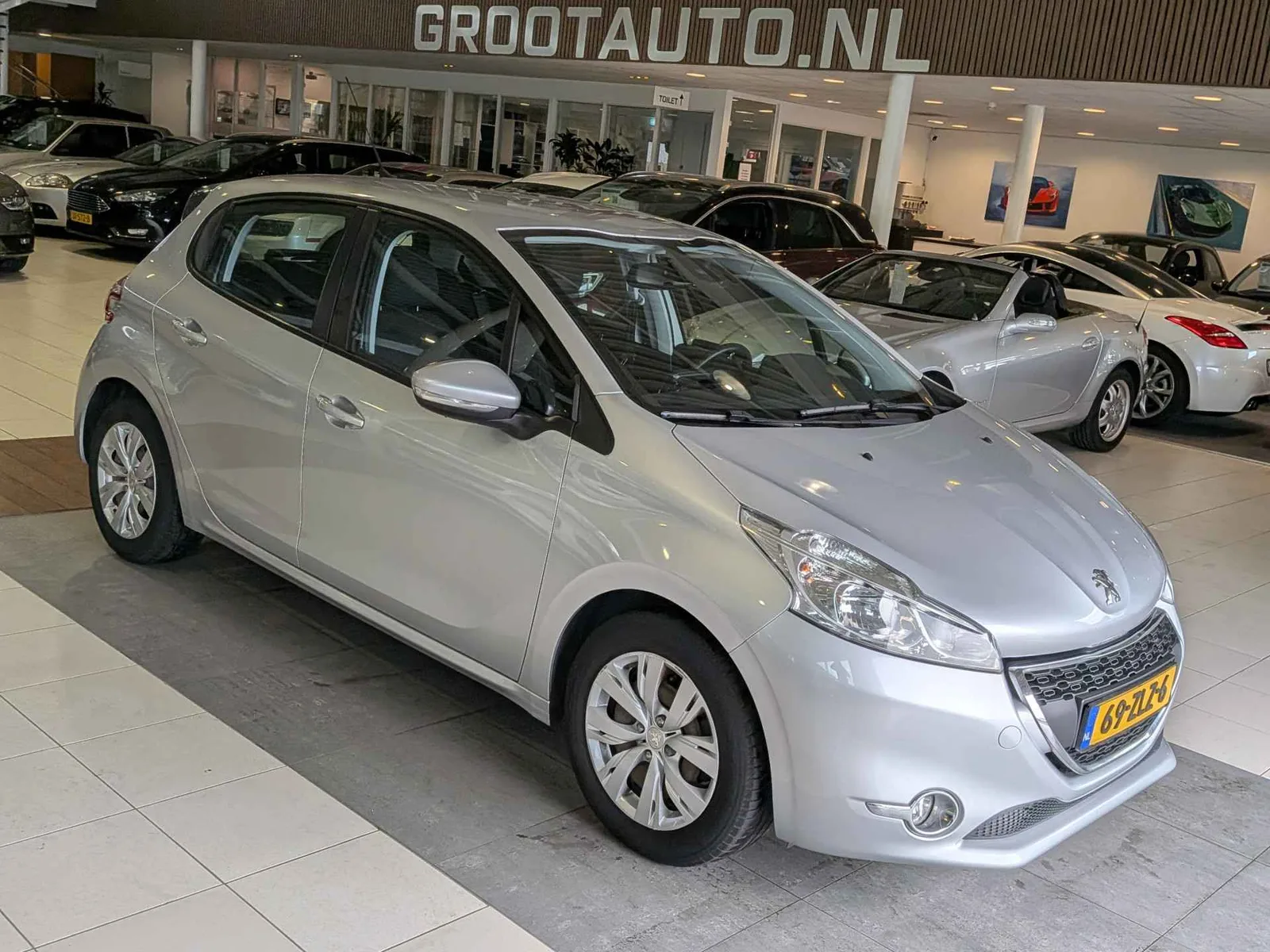 Peugeot 208 (2013) — foto 1