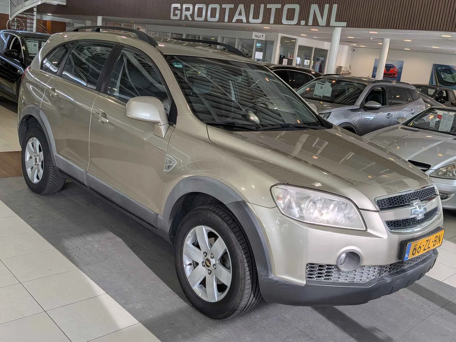 Chevrolet Captiva (2008) — foto 1
