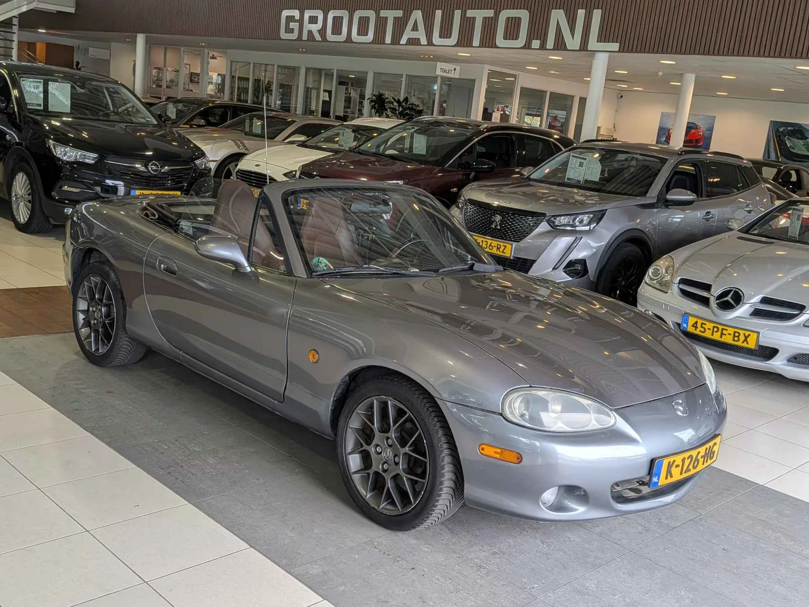 Mazda MX-5 (2002) — foto 1