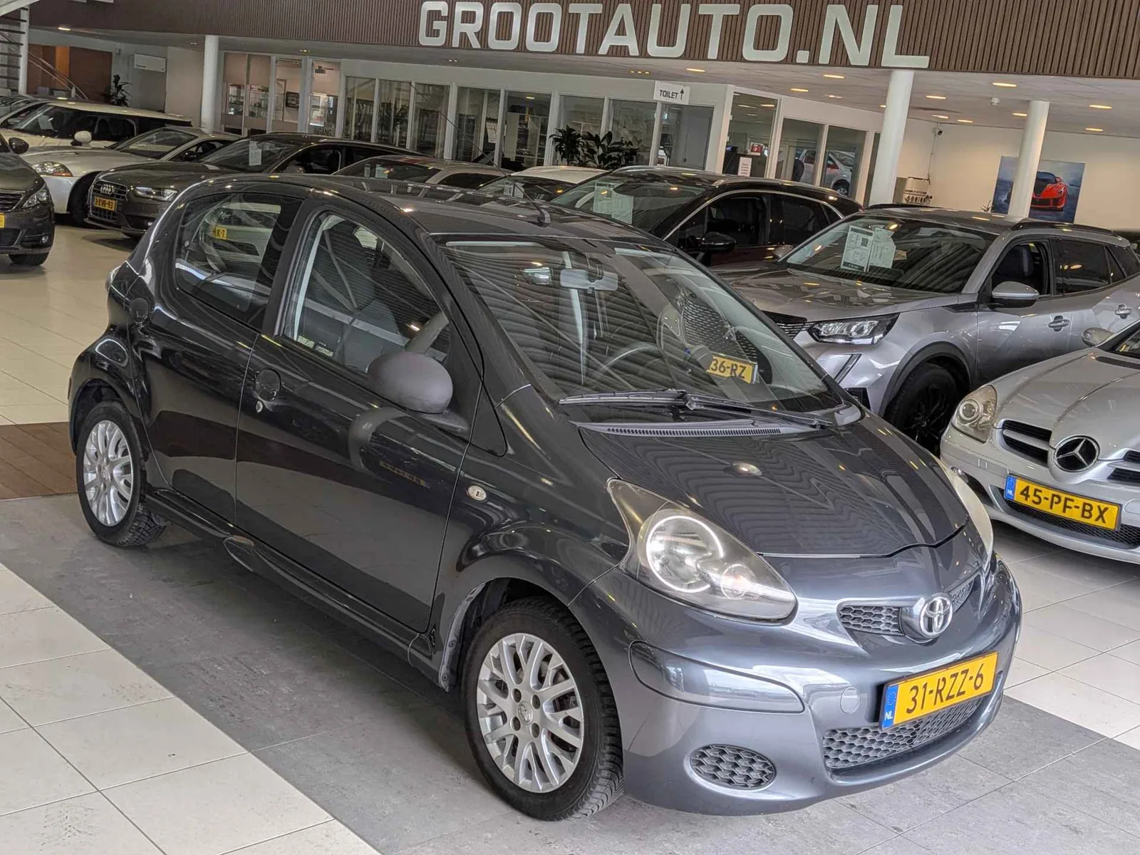 Toyota Aygo (2011) — foto 1