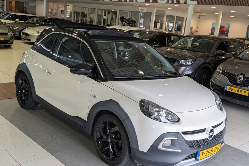 Opel Adam (2015)