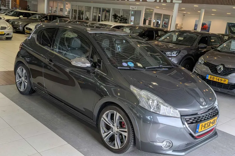 Peugeot 208 (2013)