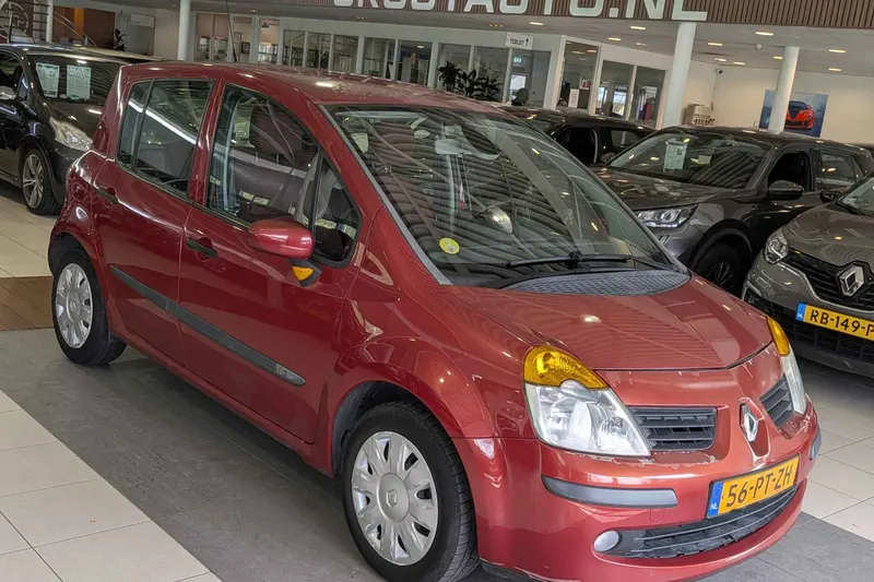 Renault Modus (2004)