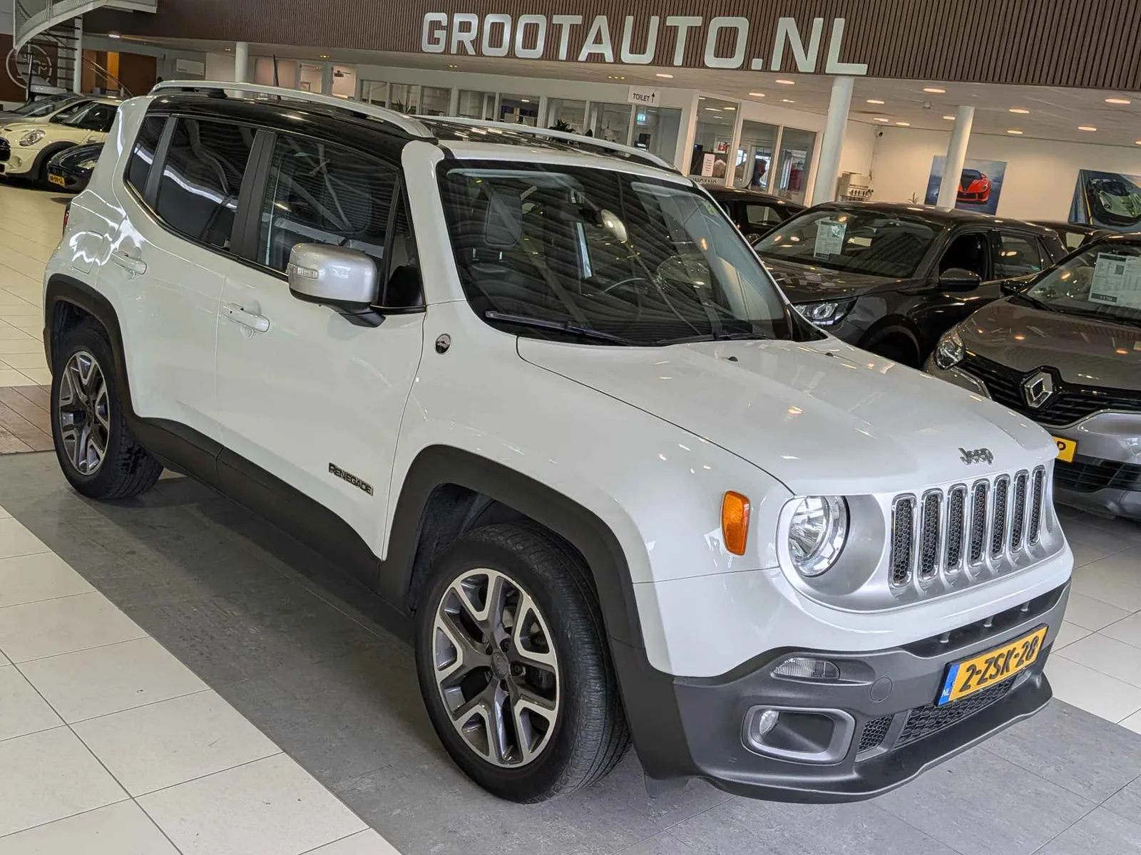 Jeep Renegade (2015) — foto 1