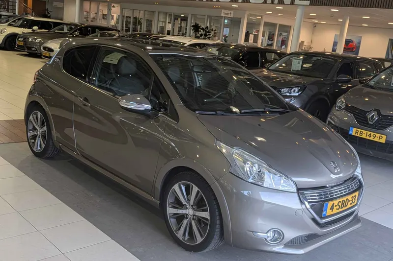 Peugeot 208 (2013)