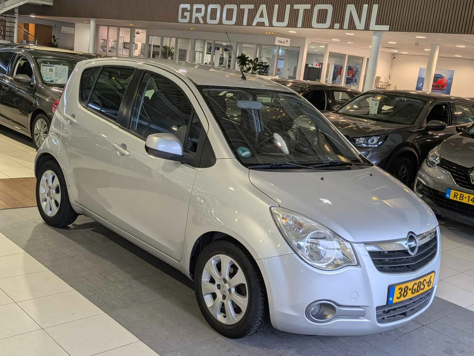 Opel Agila (2008) — foto 1