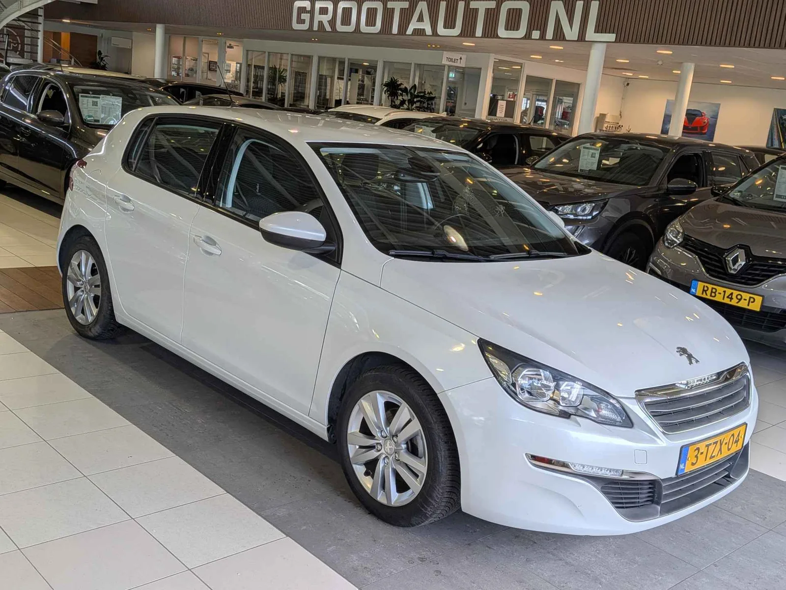 Peugeot 308 (2014) — foto 1