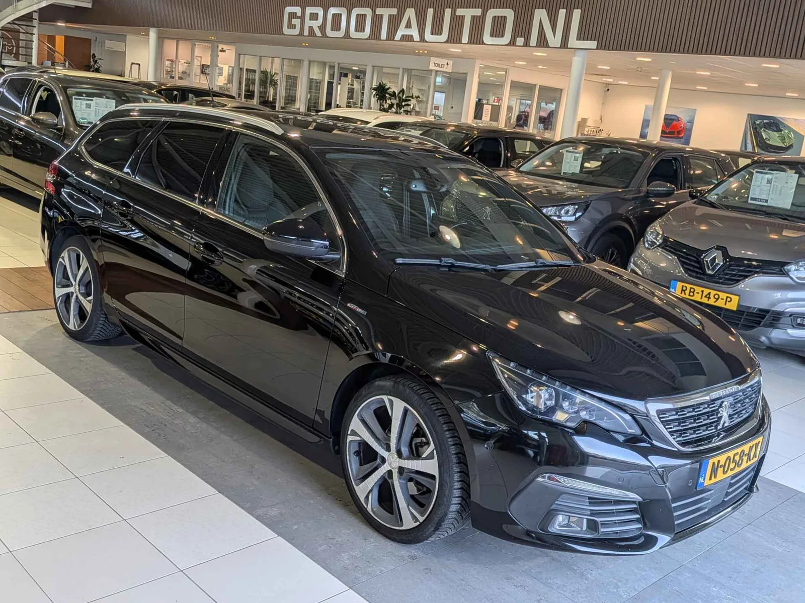 Peugeot 308 (2018) — foto 1