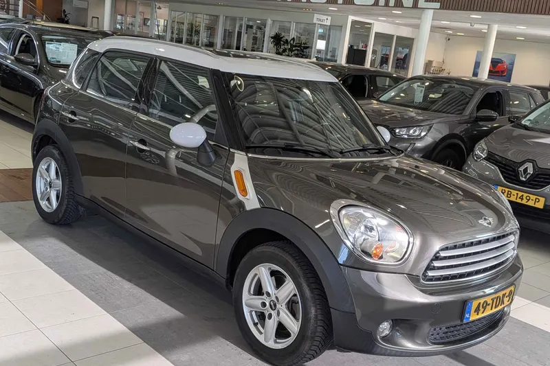 MINI Countryman (2012)