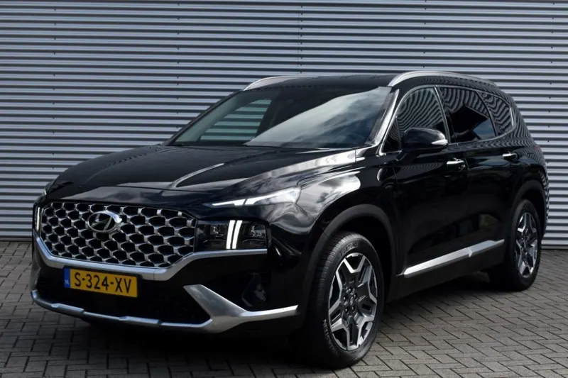 Hyundai Santa Fe (2023)