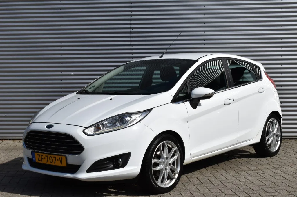 Ford Fiesta (2013) — foto 1