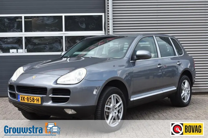 Porsche Cayenne (2003)