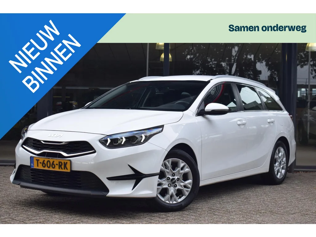 Kia Ceed Sportswagon (2023) — foto 1