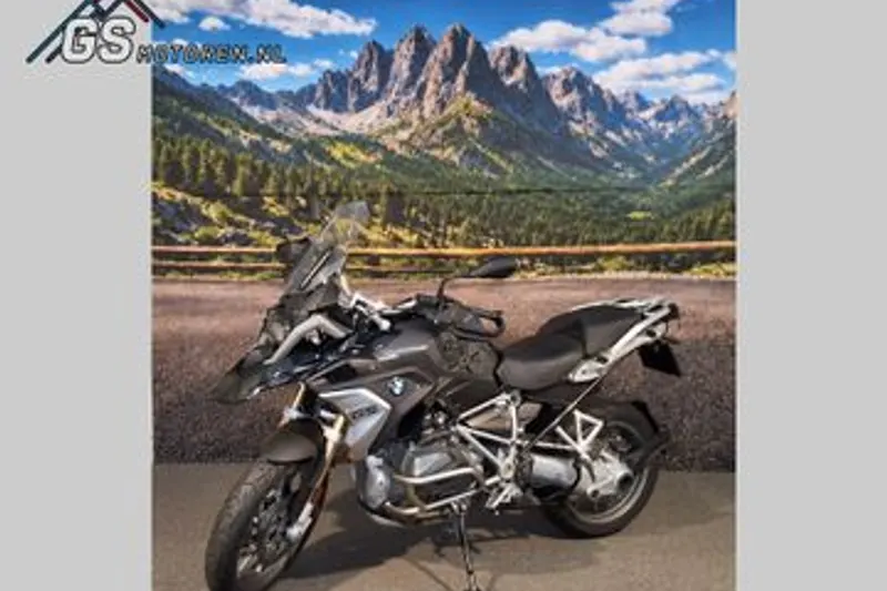 BMW R (2019)