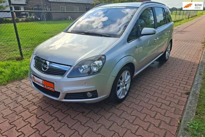 Opel Zafira (2006)