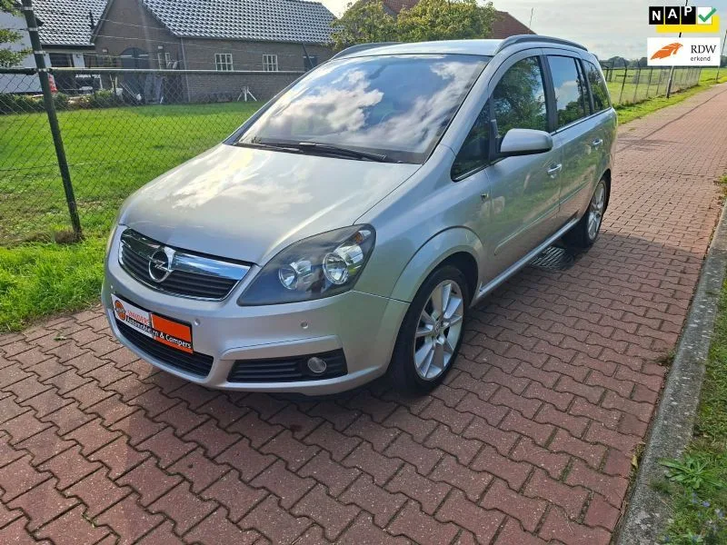 Opel Zafira (2006) — foto 1